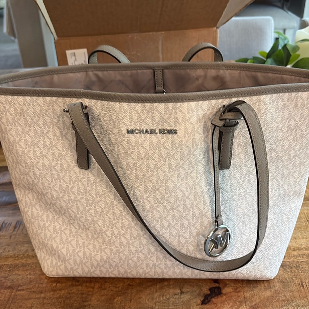 Michael Kors purse